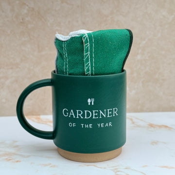 Gardener of the Year Mug with Gloves